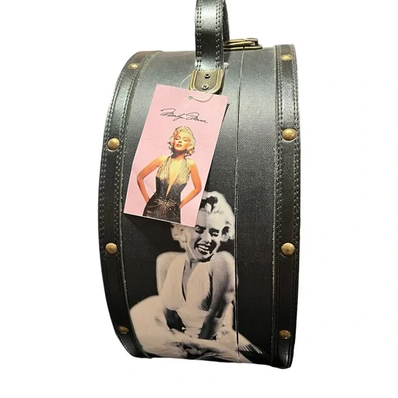 NWT Marilyn Monroe purse for those who loved her fabulous excellent condition - Picture 3 of 9